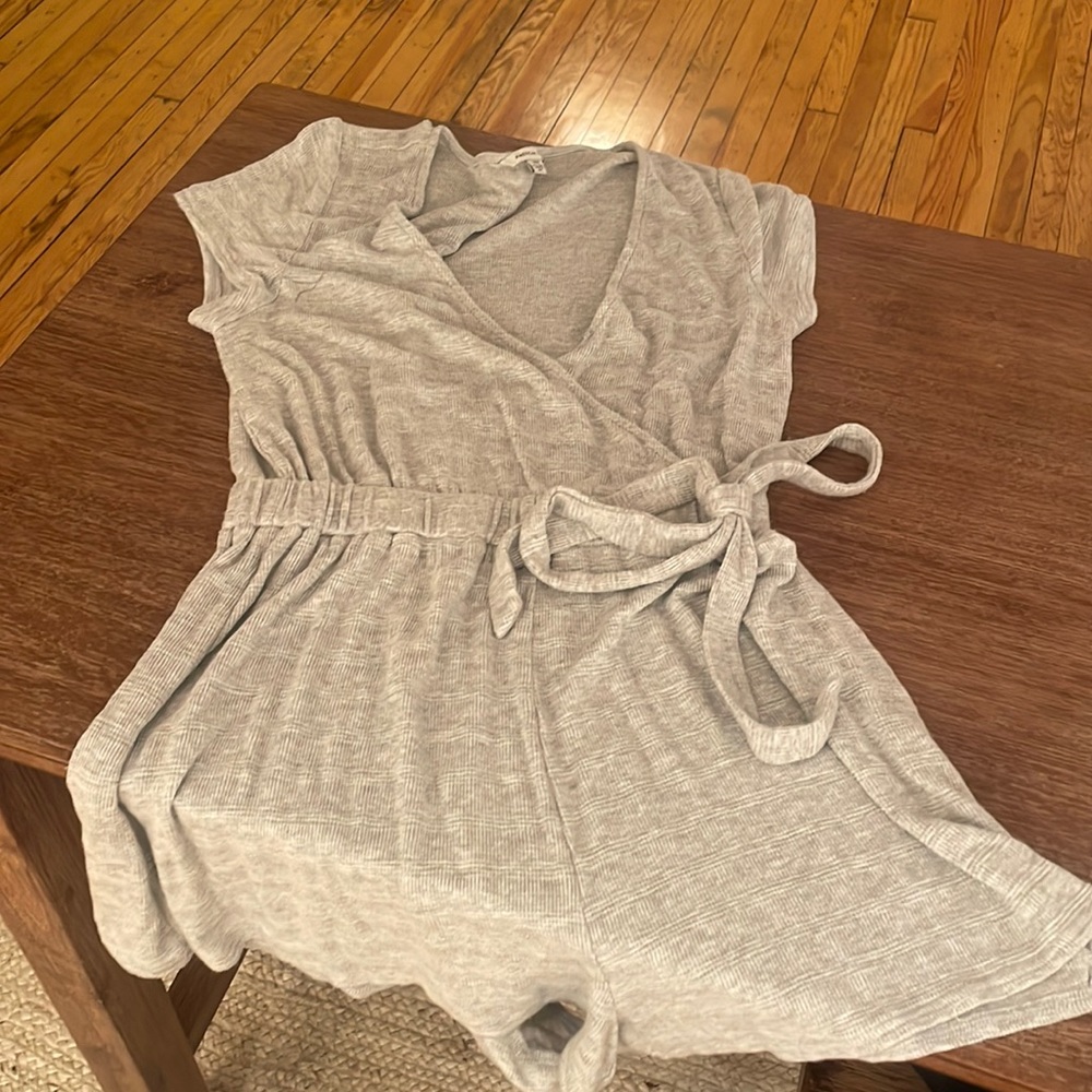 Grey American eagle romper